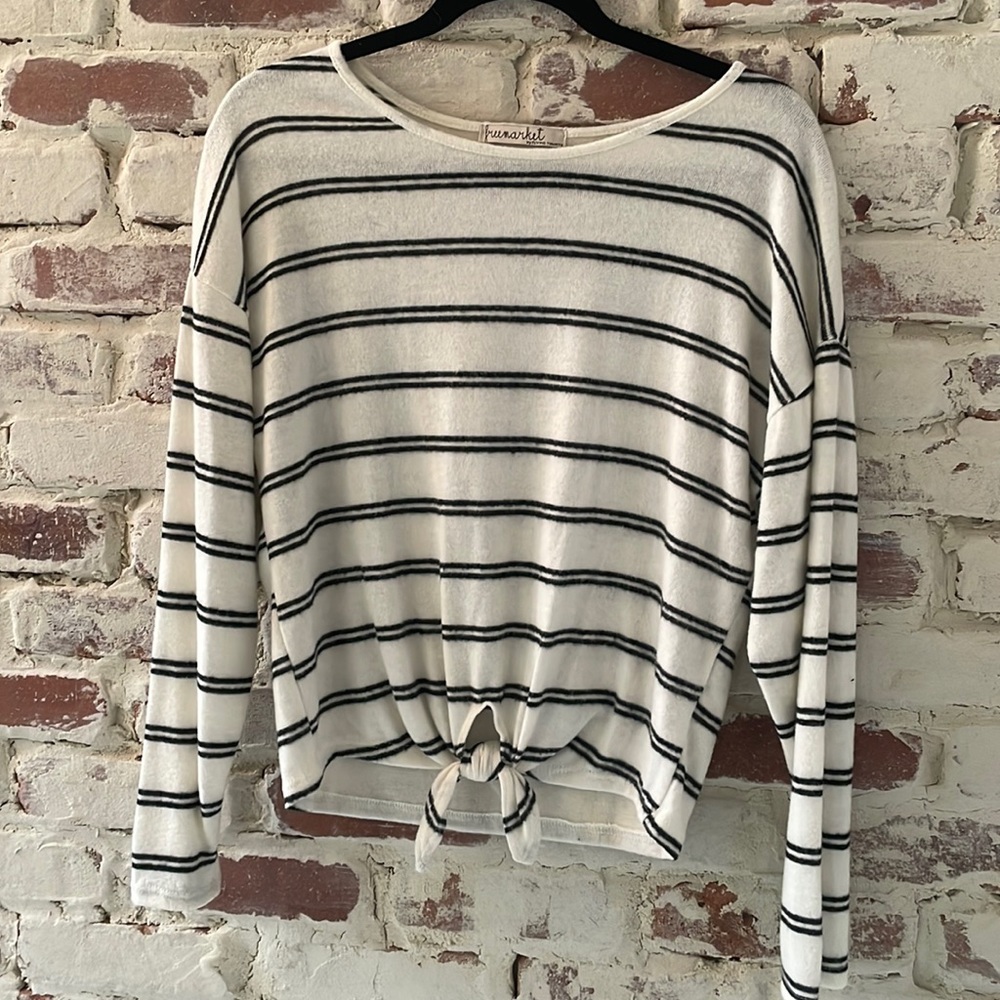 Free market Top with Front Tie size SMALL